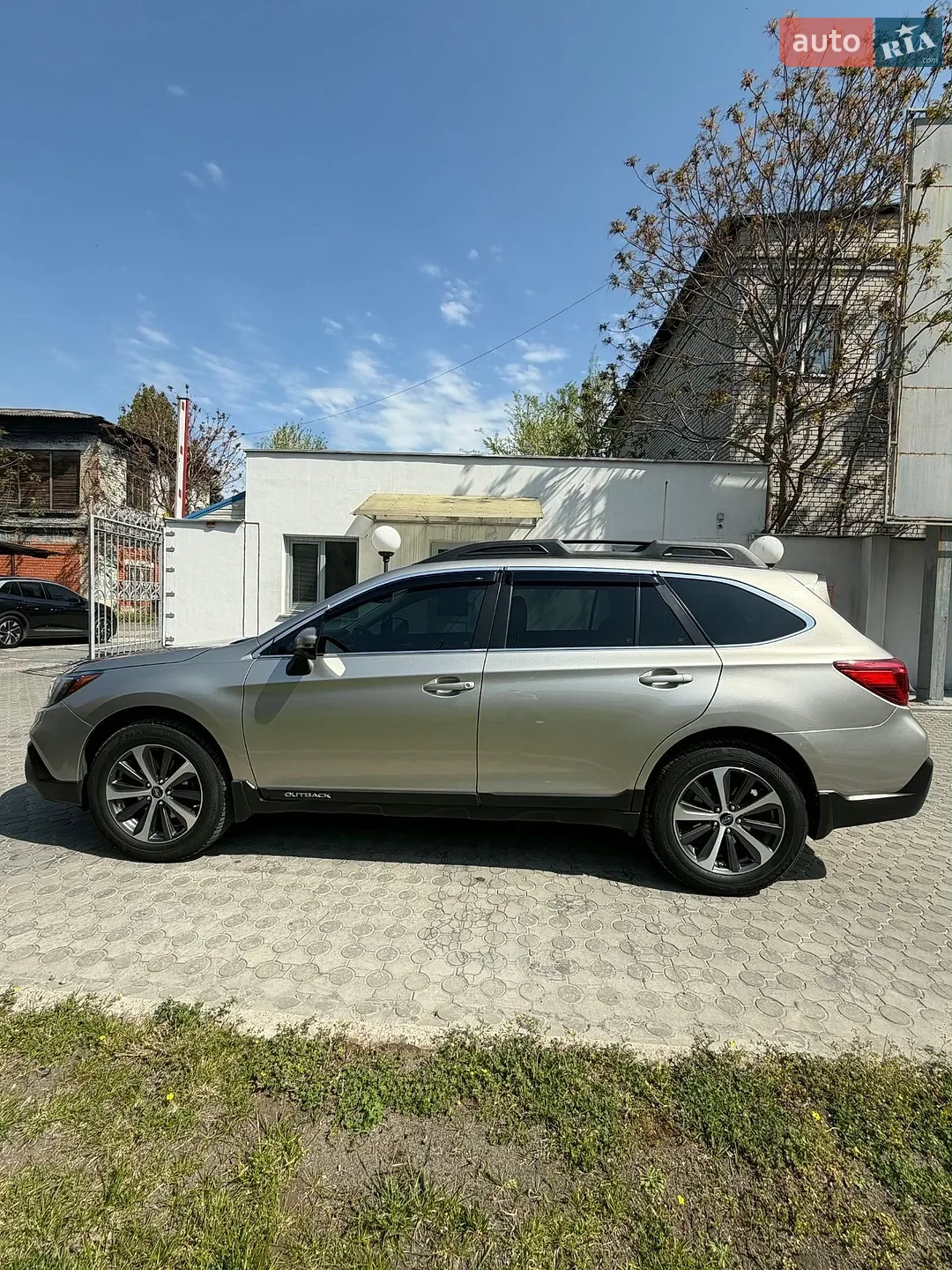 2017 Subaru Outback - мініатюра 9