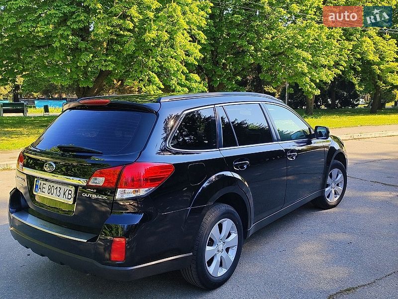 Универсал Subaru Outback 2011 в Желтых Водах