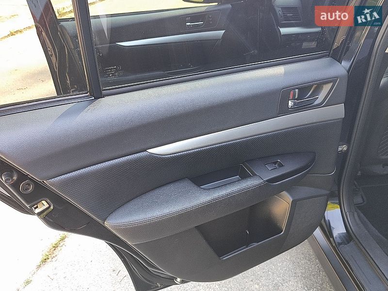 Универсал Subaru Outback 2011 в Желтых Водах