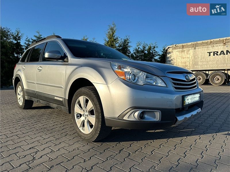 Універсал Subaru Outback 2011 в Бучачі