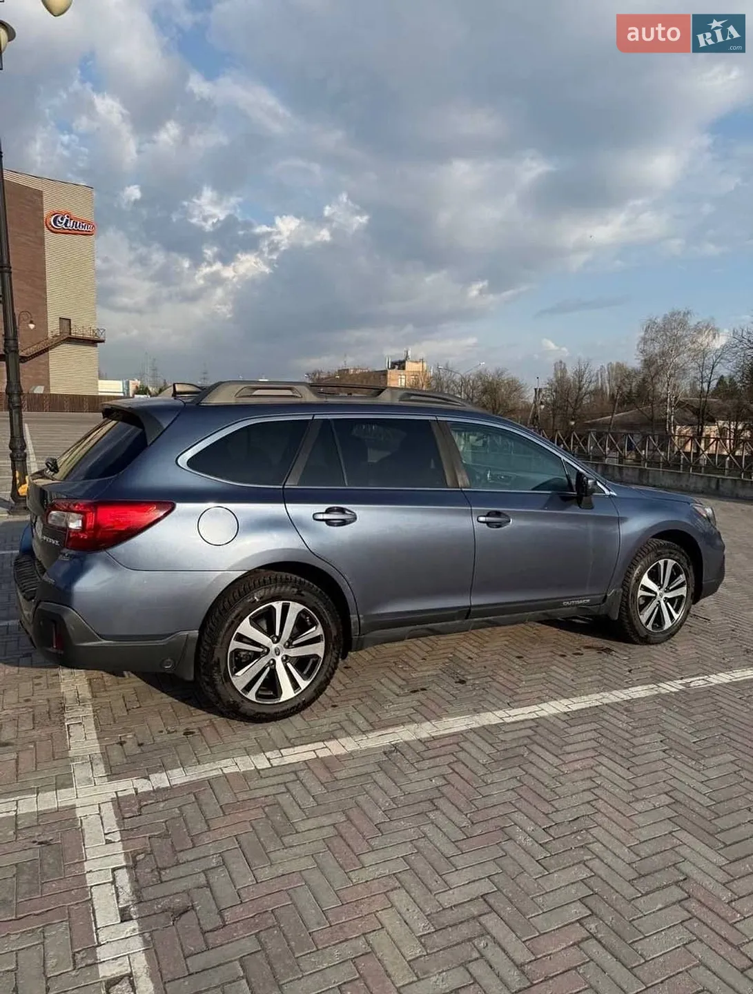 2018 Subaru Outback - мініатюра 4