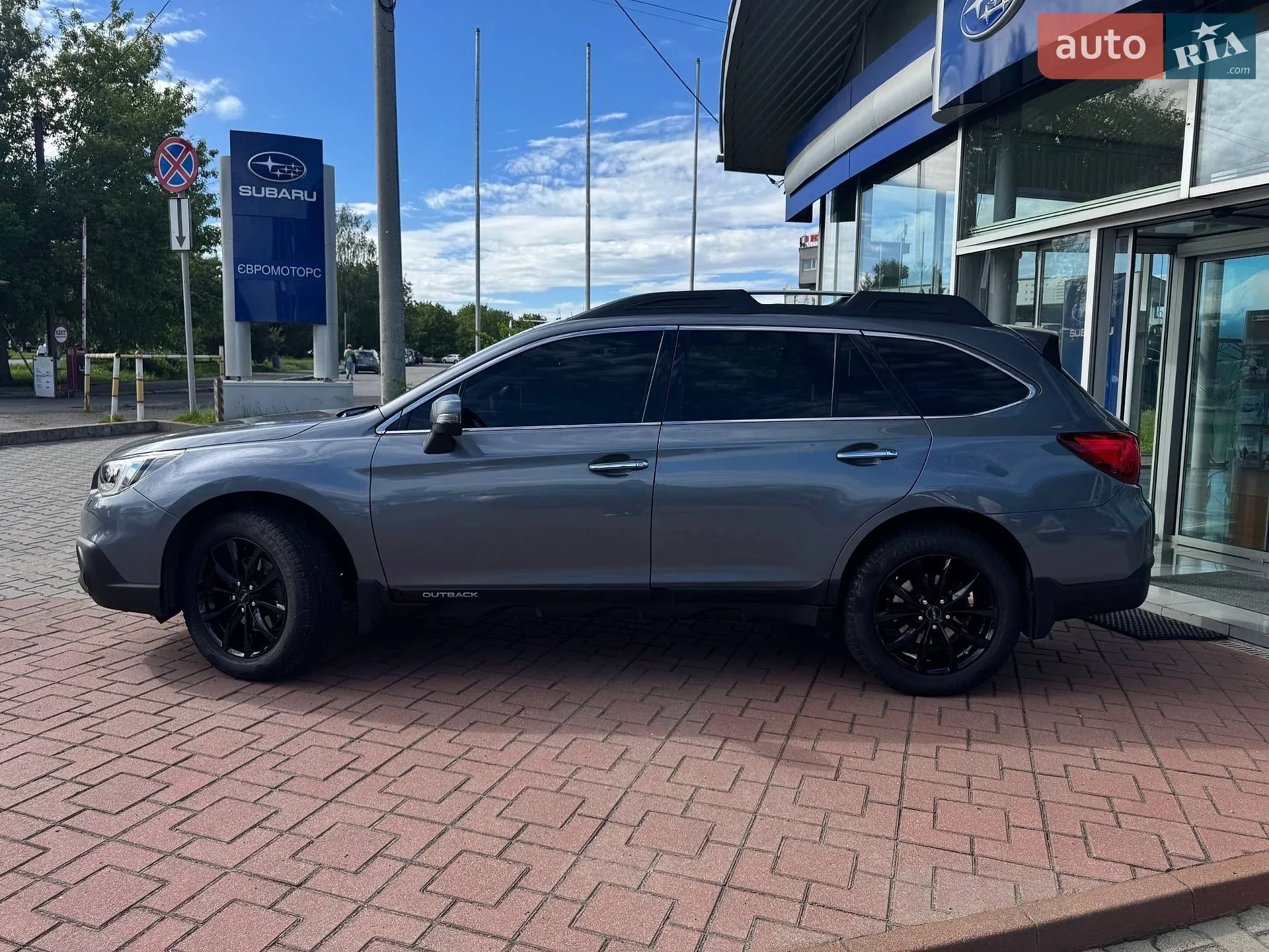 2017 Subaru Outback - мініатюра 2