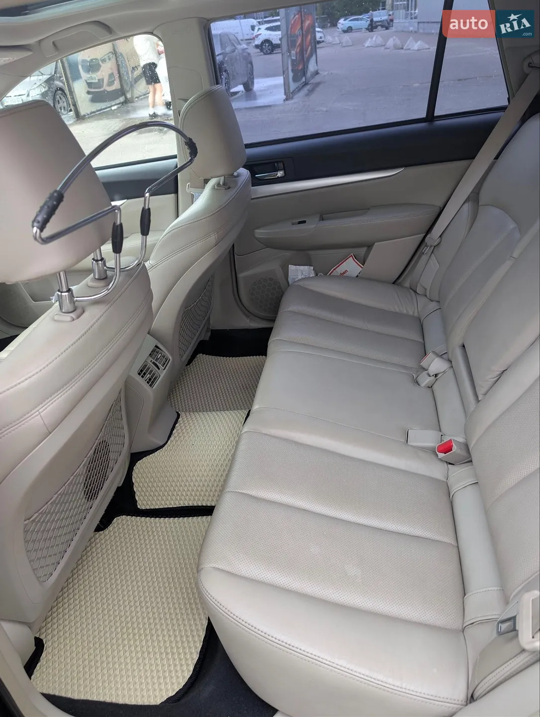 2010 Subaru Outback - мініатюра 35
