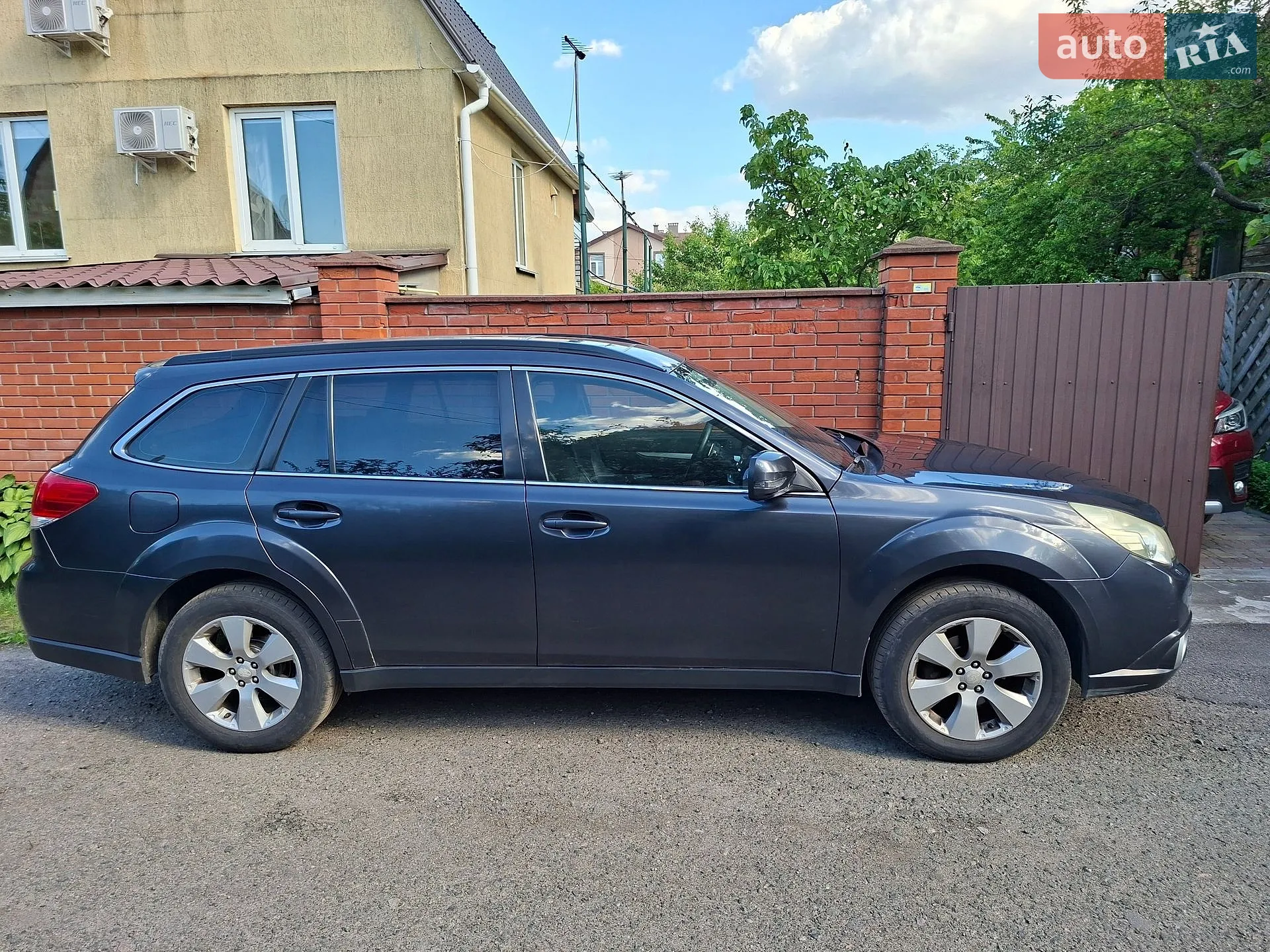 2010 Subaru Outback - мініатюра 2