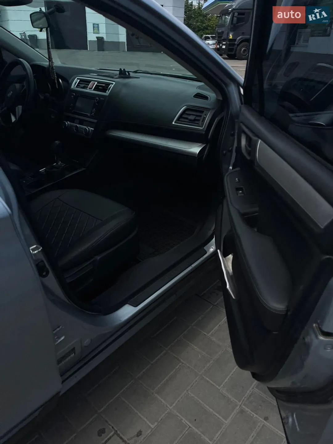 2017 Subaru Outback - мініатюра 7