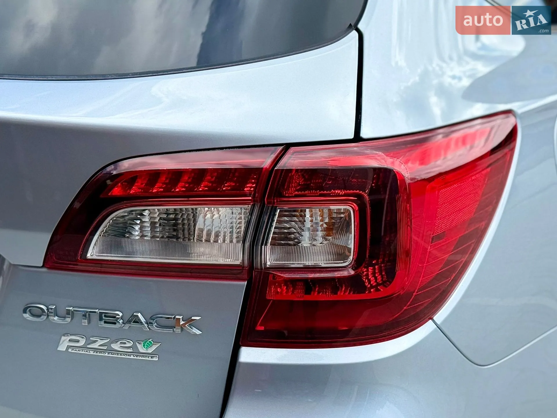 2015 Subaru Outback - мініатюра 19