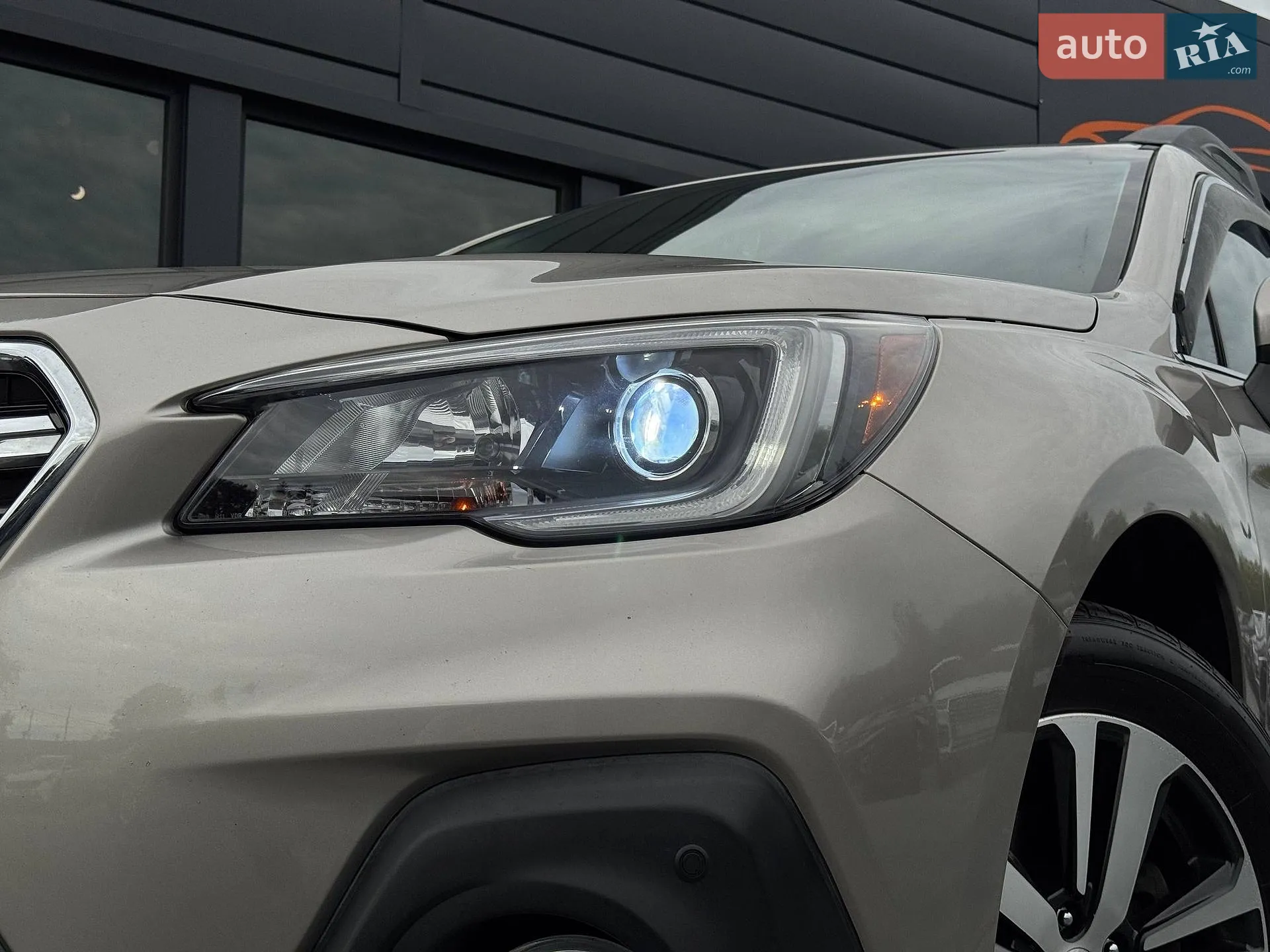 2018 Subaru Outback - мініатюра 5