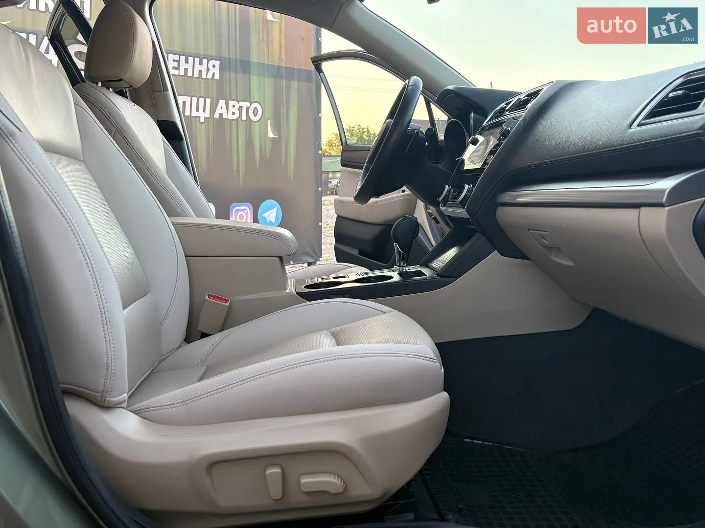 2017 Subaru Outback - мініатюра 21