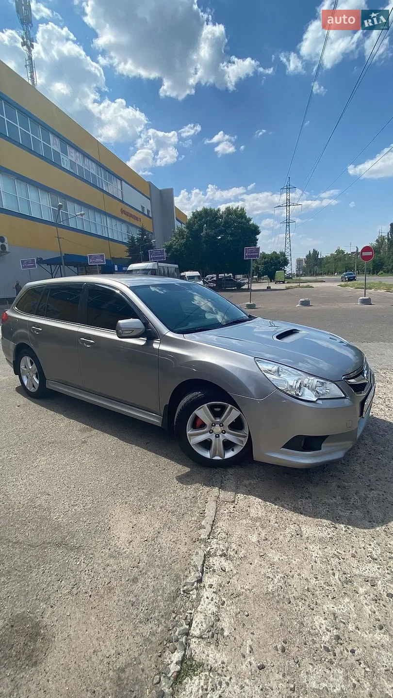 2010 Subaru Outback - фото 1