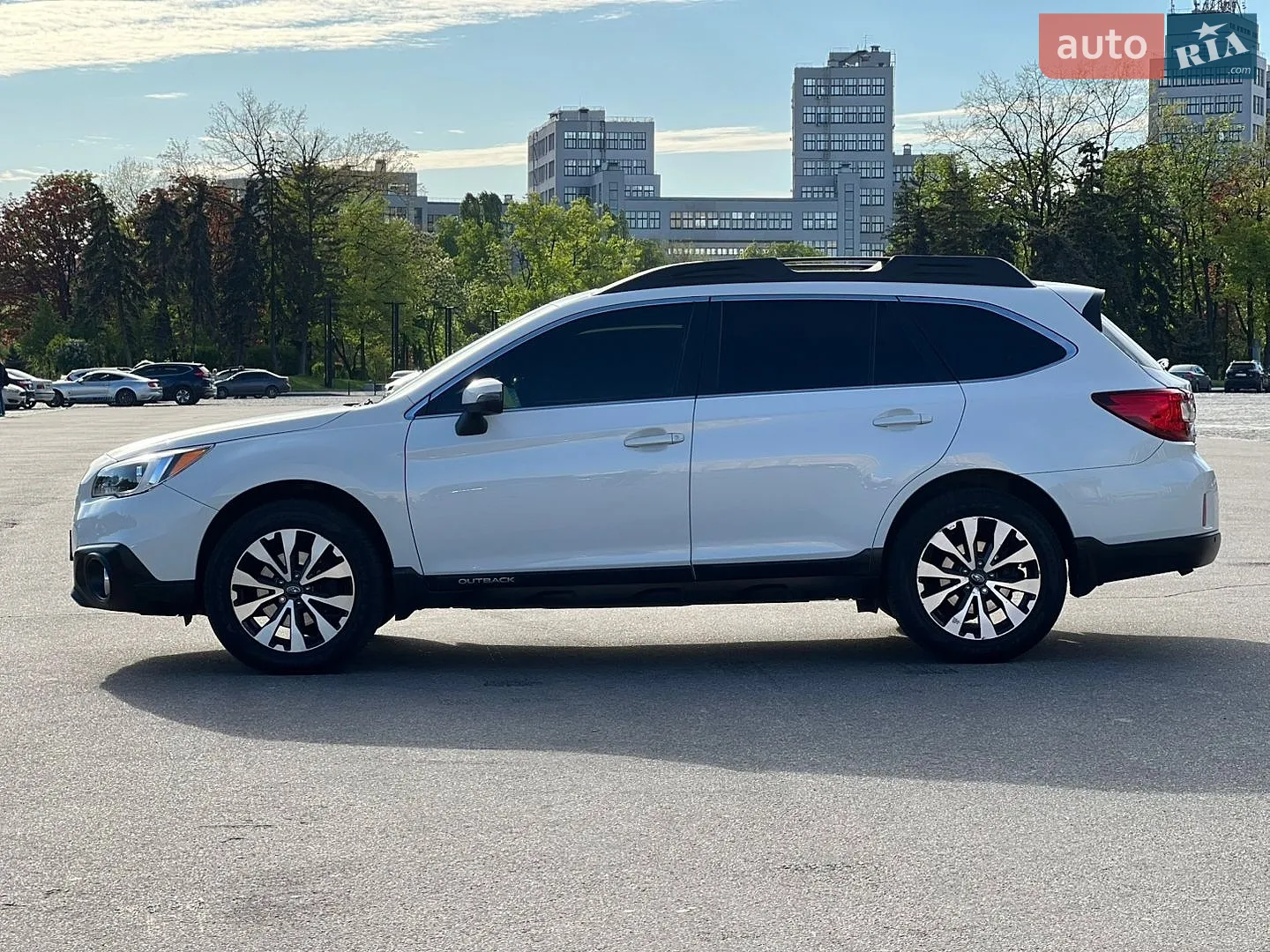 2017 Subaru Outback - мініатюра 18