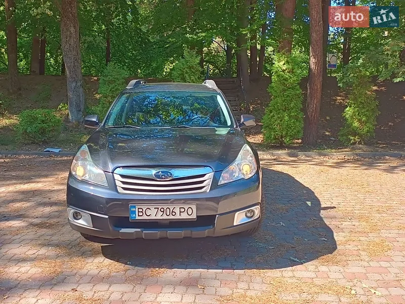 Subaru Outback 2010