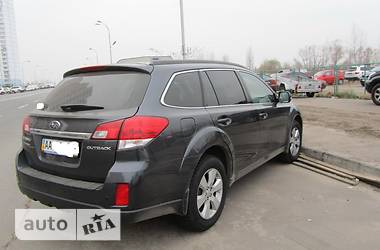 Внедорожник / Кроссовер Subaru Outback 2011 в Киеве