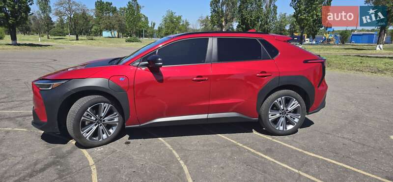 Позашляховик / Кросовер Subaru Solterra 2023 в Кам'янському