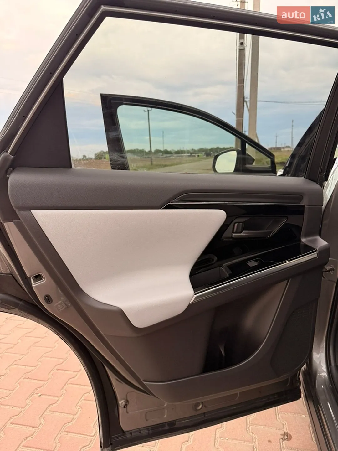 Subaru Solterra 2022 VIN JTMABABA3PA007278 фото оголошення 17 з 30