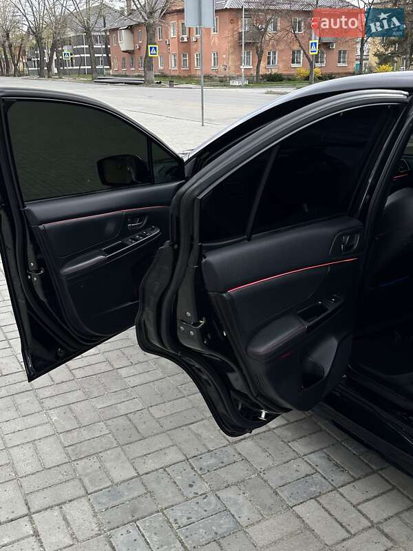 Седан Subaru WRX 2014 в Днепре