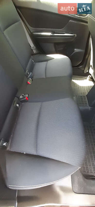 Позашляховик / Кросовер Subaru XV 2012 в Києві