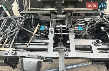 Асфальтоукладчик Sumitomo SH 2013 в 