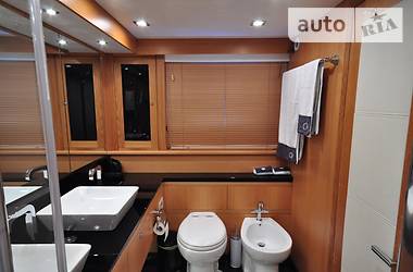 Моторная яхта Sunseeker 88 2010 в 