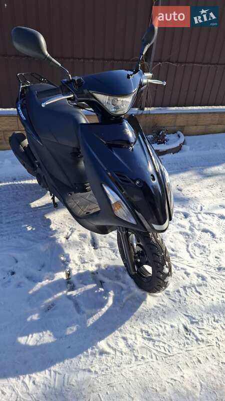 Макси-скутер Suzuki Address V125 2013 в Первомайске