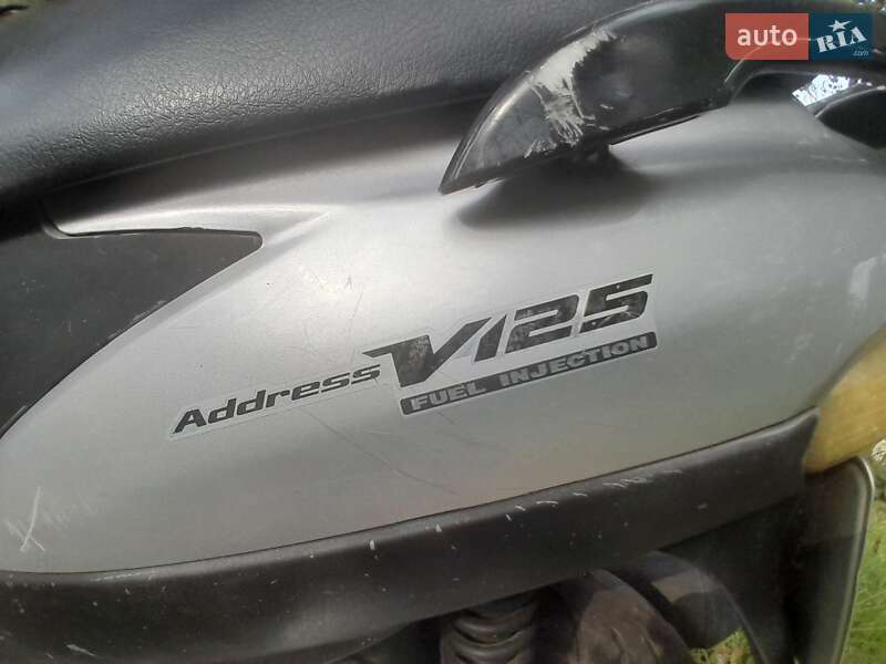 Скутер Suzuki Address V125 2013 в Каневі