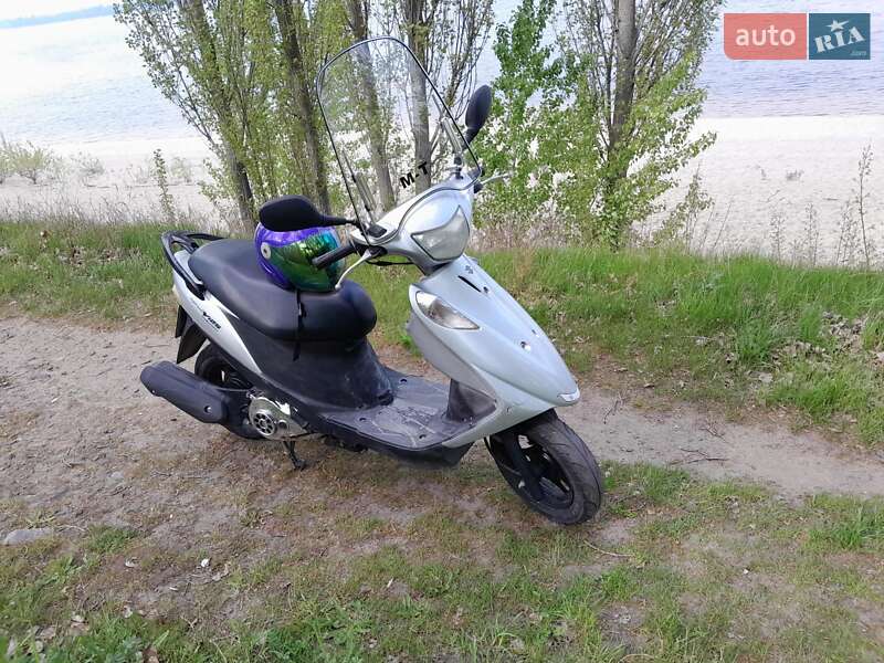 Скутер Suzuki Address V125 2013 в Каневі