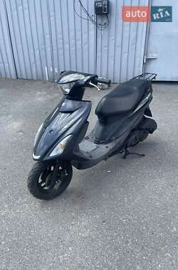 Максі-скутер Suzuki Address V125 2012 в Дніпрі