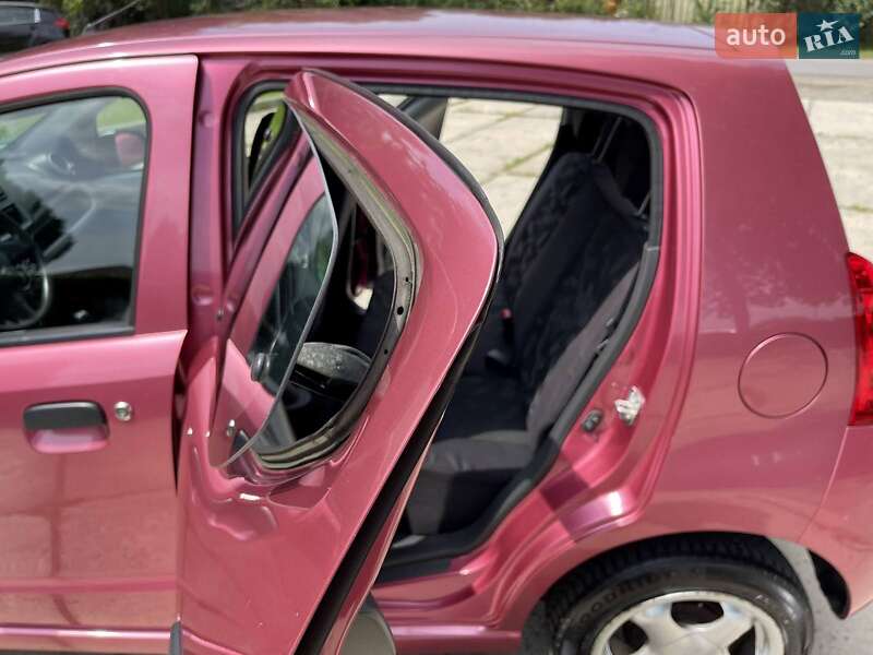 Седан Suzuki Alto 2009 в Стрию