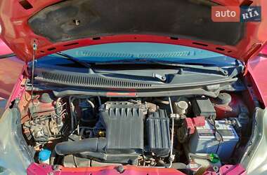 Хэтчбек Suzuki Alto 2011 в 
