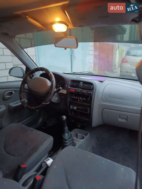 Хэтчбек Suzuki Alto 2002 в Киеве