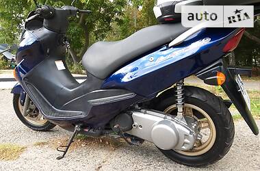 Максі-скутер Suzuki Avenis 150 2001 в 