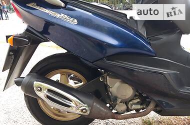 Максі-скутер Suzuki Avenis 150 2001 в 
