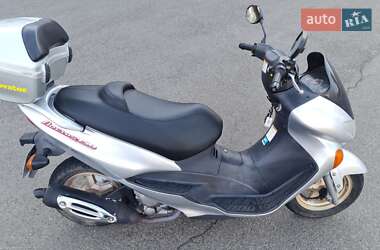 Макси-скутер Suzuki Avenis 150 2002 в 