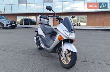 Макси-скутер Suzuki Avenis 150 2002 в 