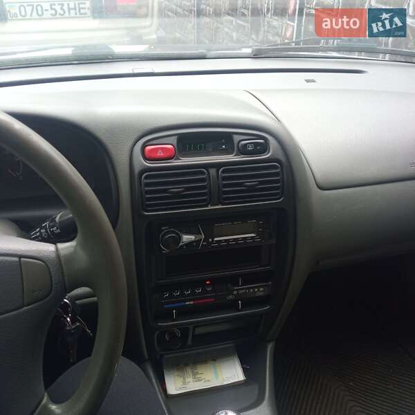 Седан Suzuki Baleno 1998 в Запорожье