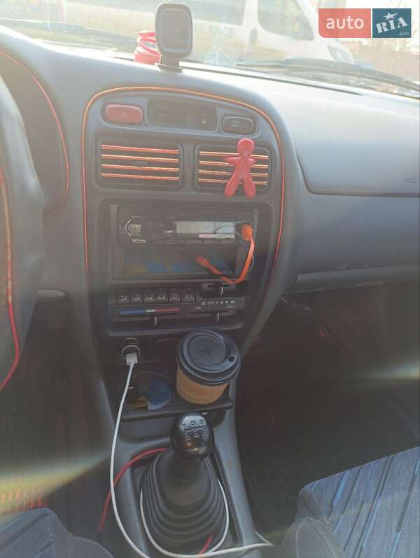 Седан Suzuki Baleno 1999 в Славянске