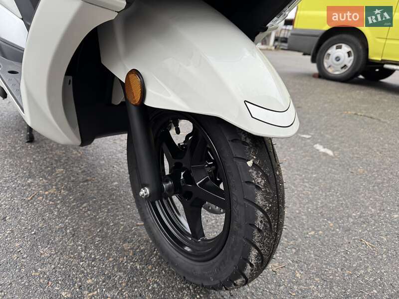 Макси-скутер Suzuki Burgman 125 2024 в Днепре