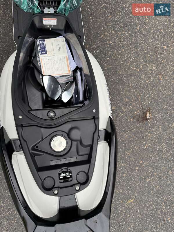 Макси-скутер Suzuki Burgman 125 2024 в Днепре