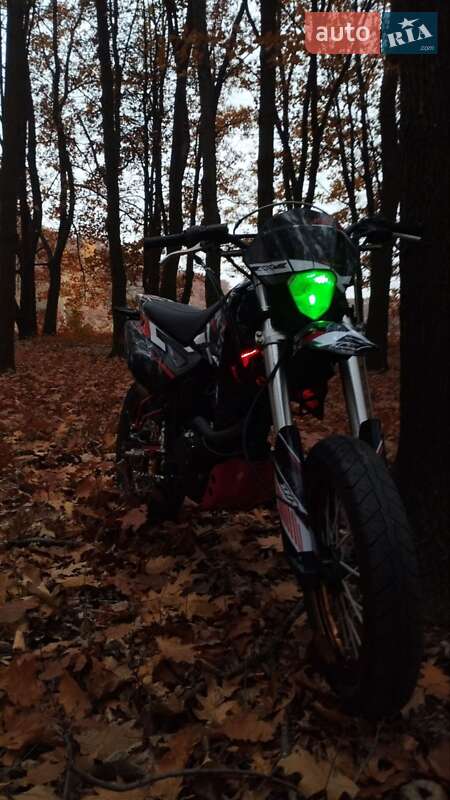 Suzuki Burgman 200 2015