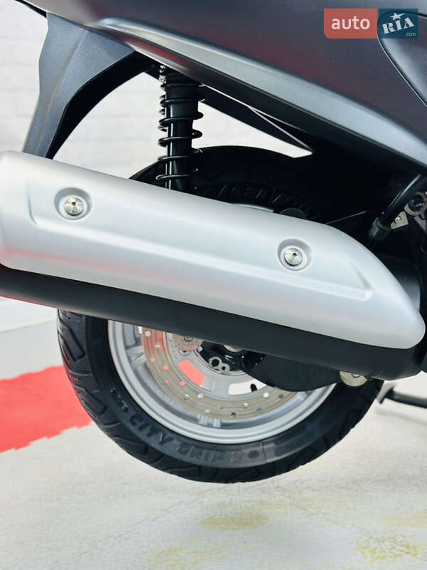 Макси-скутер Suzuki Burgman 200 2015 в Одессе