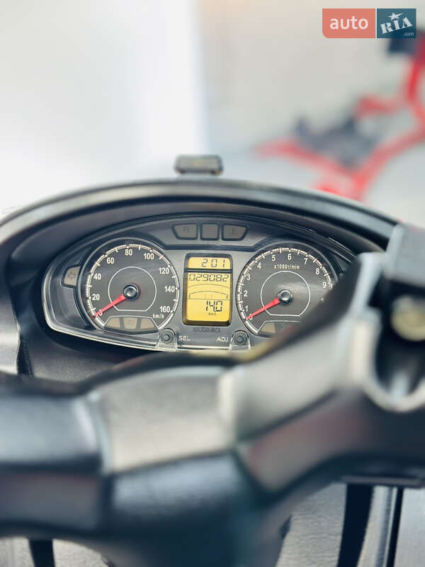 Макси-скутер Suzuki Burgman 200 2015 в Одессе