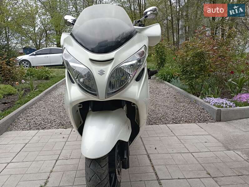Макси-скутер Suzuki Burgman 400 2008 в Синельниково