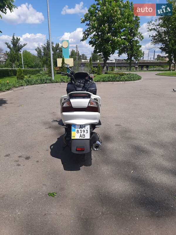 Макси-скутер Suzuki Burgman 400 2010 в Краматорске