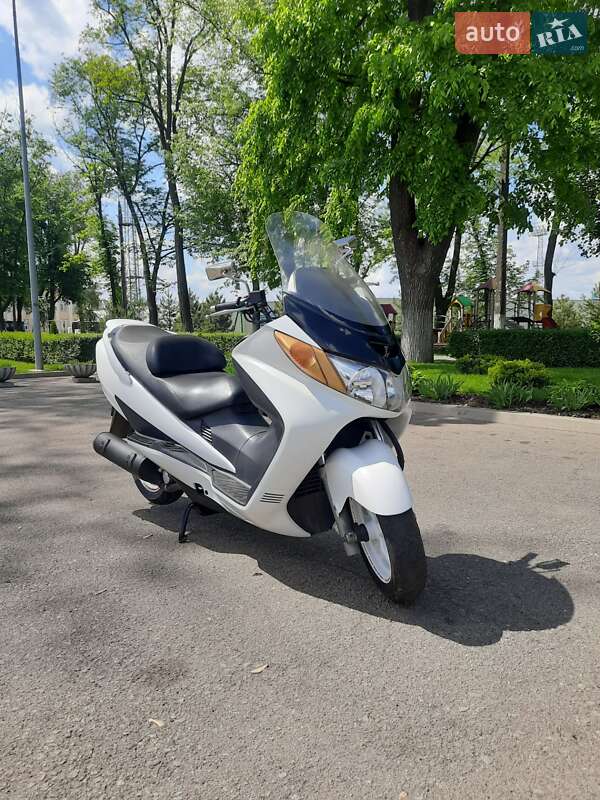 Макси-скутер Suzuki Burgman 400 2010 в Краматорске