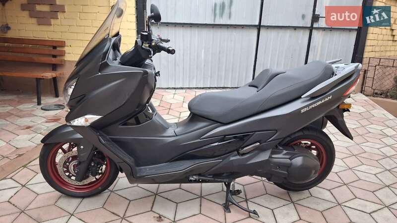 Макси-скутер Suzuki Burgman 400 2018 в Днепре