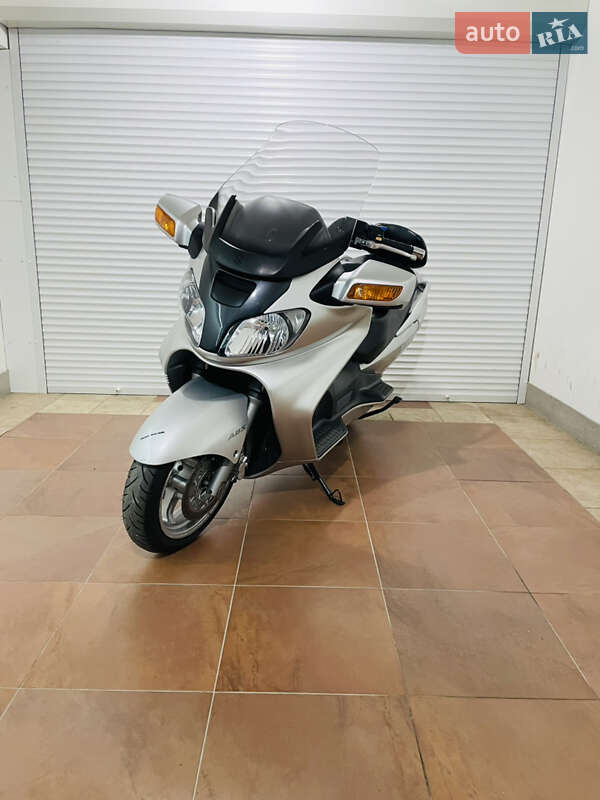 Максі-скутер Suzuki Burgman AN 650 2005 в Києві фото 2 Максі-скутер Suzuki Burgman AN 650 2005 в Києві