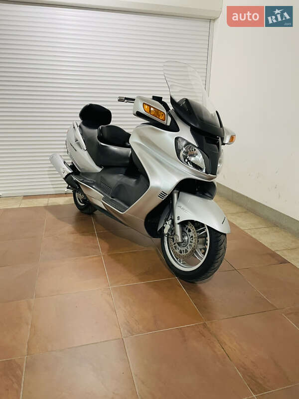 Максі-скутер Suzuki Burgman AN 650 2005 в Києві фото 6 Максі-скутер Suzuki Burgman AN 650 2005 в Києві