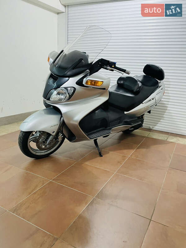 Максі-скутер Suzuki Burgman AN 650 2005 в Києві фото 18 Максі-скутер Suzuki Burgman AN 650 2005 в Києві