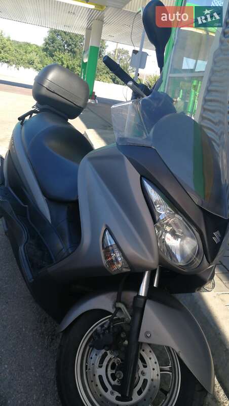 Максі-скутер Suzuki Burgman 2016 в Києві
