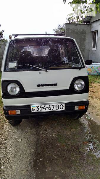 Минивэн Suzuki Carry 1985 в Дубно