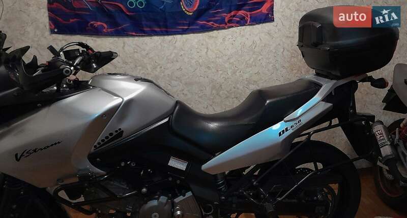 Suzuki DL 650 2004 Suzuki DL 650 2004